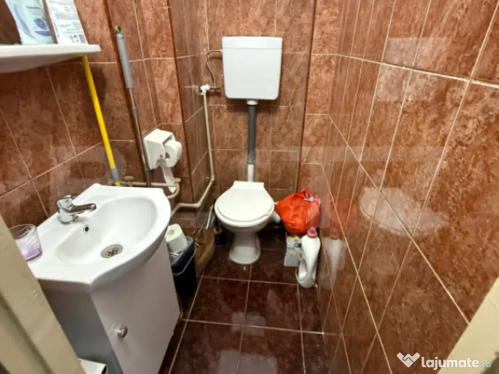 Apartament 4 camere, etaj intermediar, 2 băi, boxă,| G. Al 