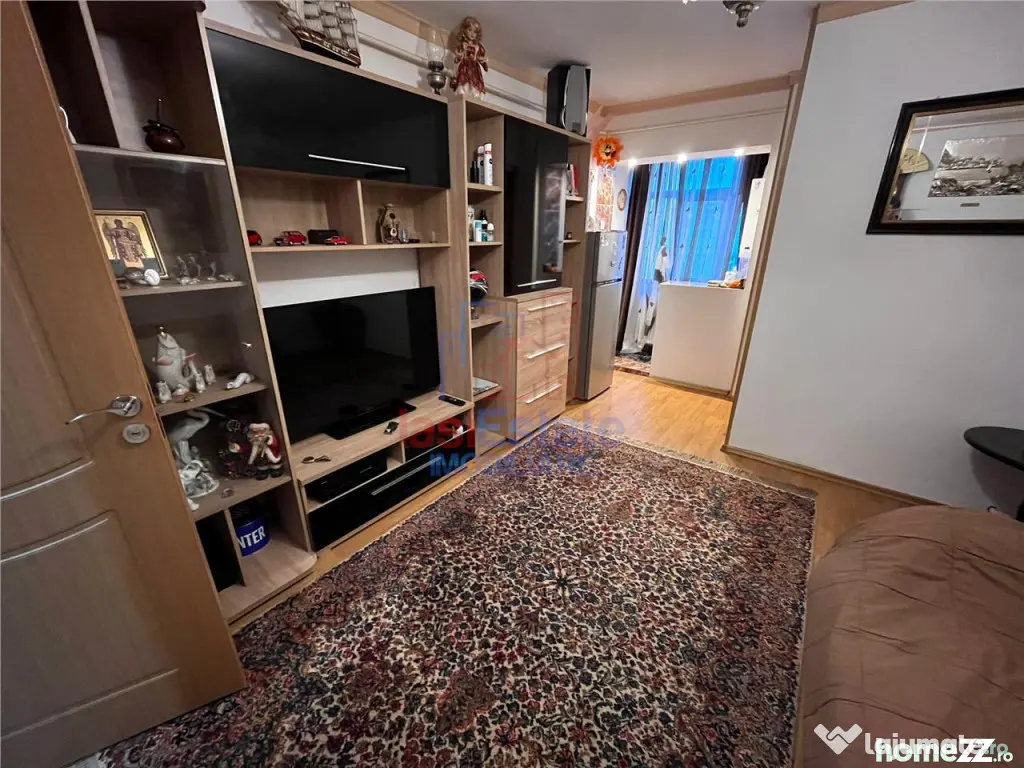 Garsoniera zona Galata 