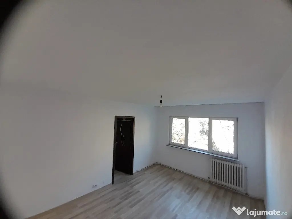 Apartament 3 camere et.1 Mircea cel batran