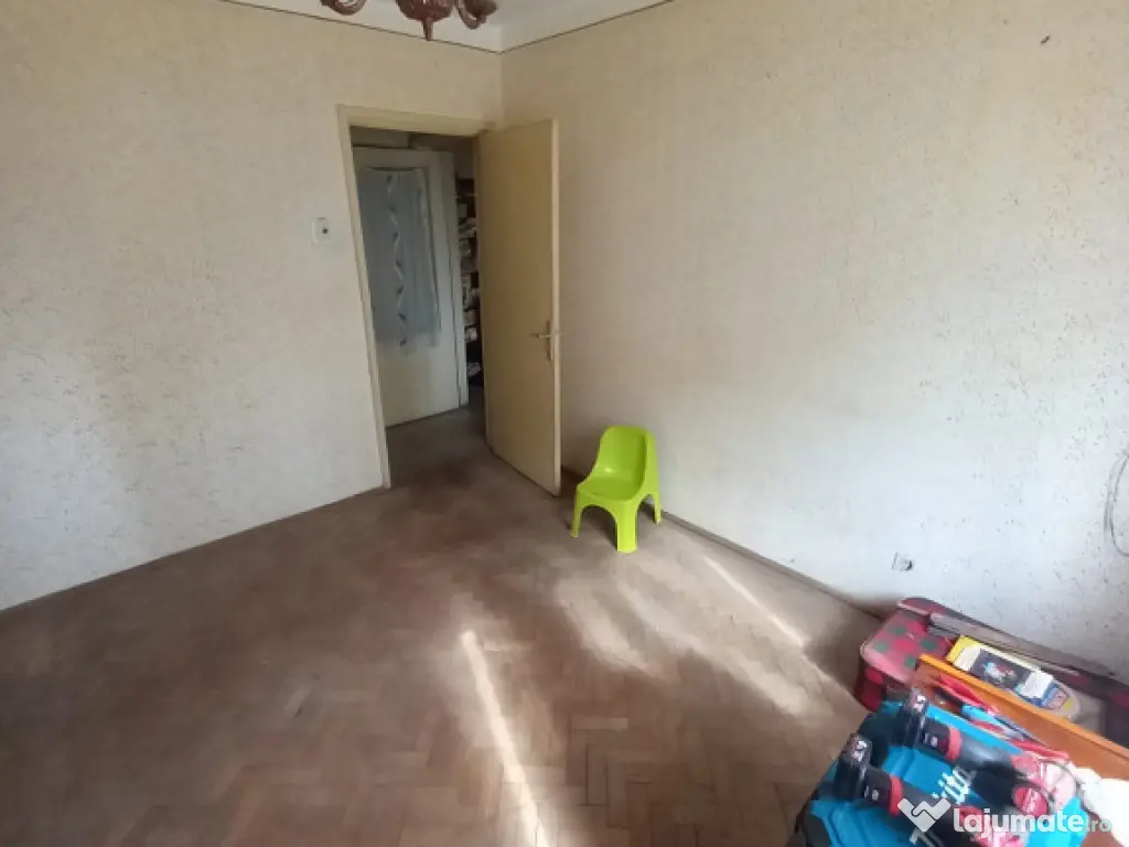 2 camere semidecomandat ETAJUL 2 Nord 58000€ 