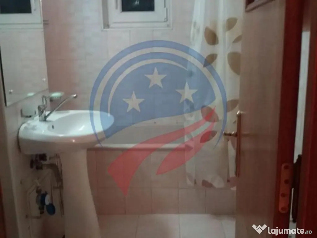 Apartament de închiriat central 