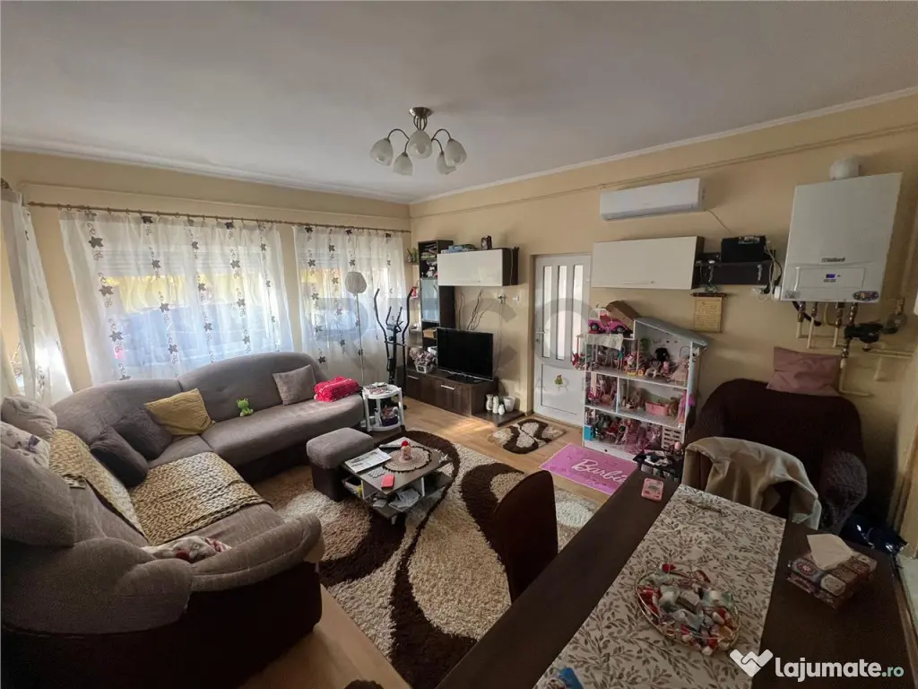 RECO Casa frumoasa la sosea SALARD