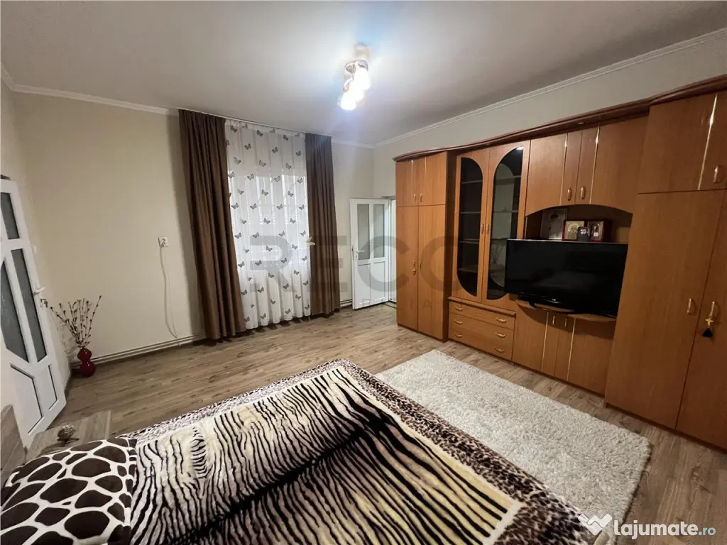 RECO - CASA Santandrei, teren 988 GARAJ CASA VECHE 