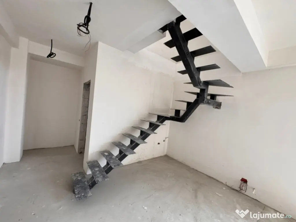 Apartament 4 camere tip duplex, Tomis Nord 