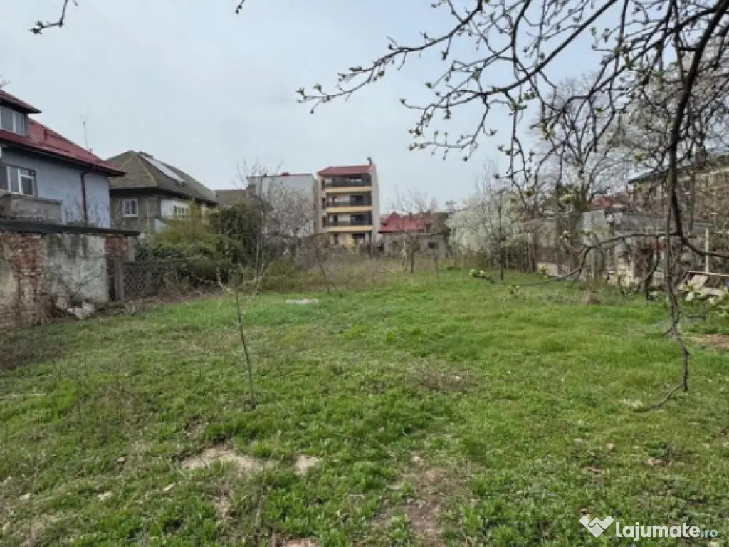 Teren 1553 mp – Oportunitate imobiliară în zonă cu regi