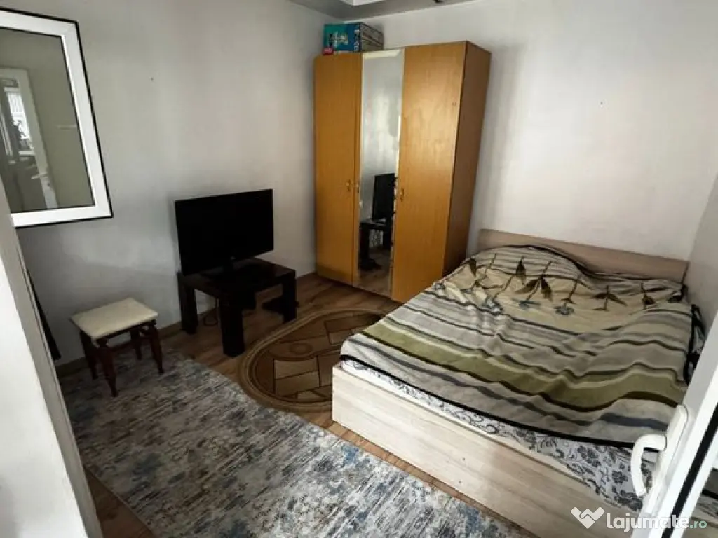 Casa de vanzare - zona Stadion 