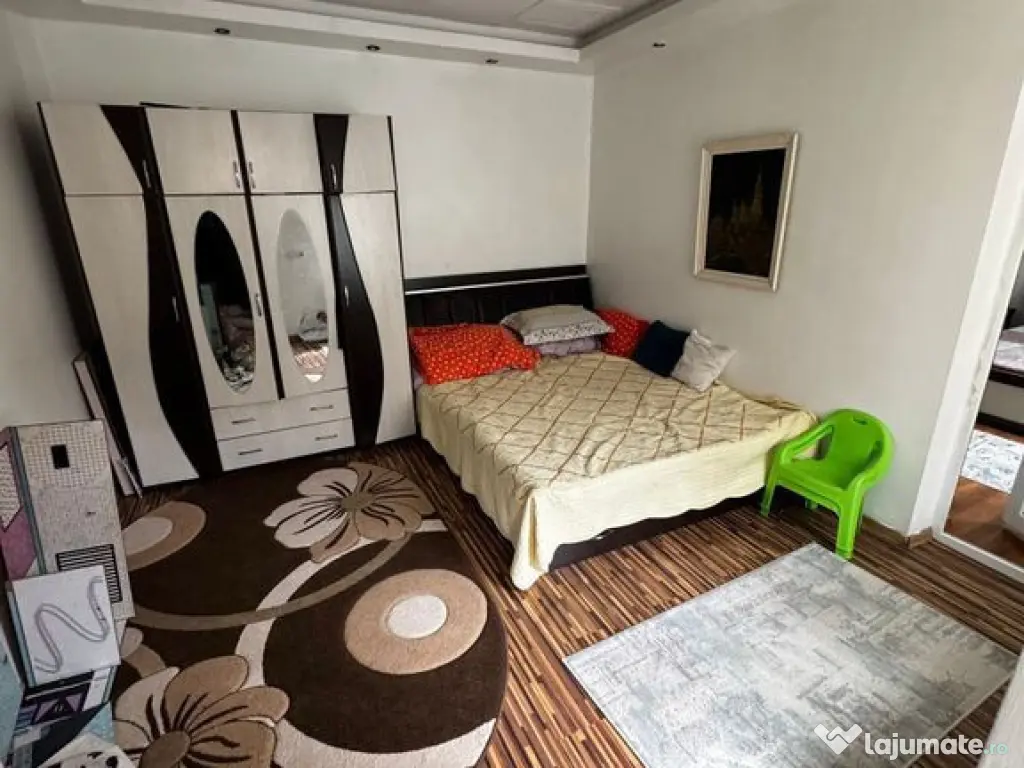 Casa de vanzare - zona Stadion 