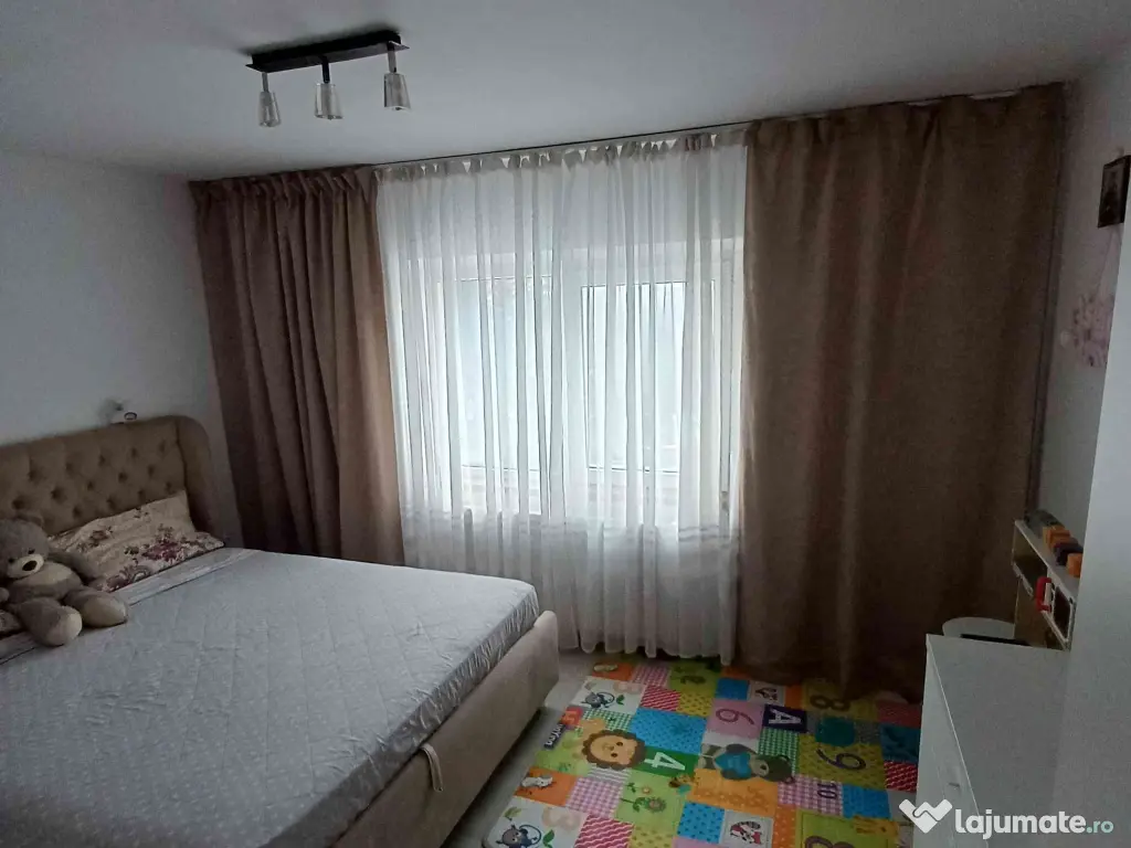 3 camere Otopeni centru – mobilat complet, parcare inclusă, etaj 1/2 