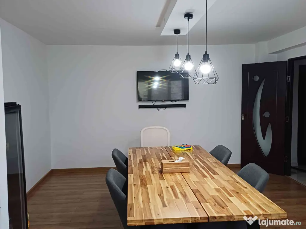 3 camere Otopeni centru – mobilat complet, parcare inclusă, etaj 1/2 