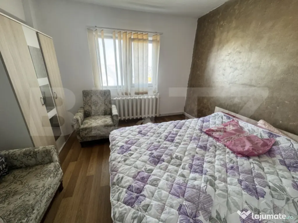 Apartament de vânzare zona Bradet 