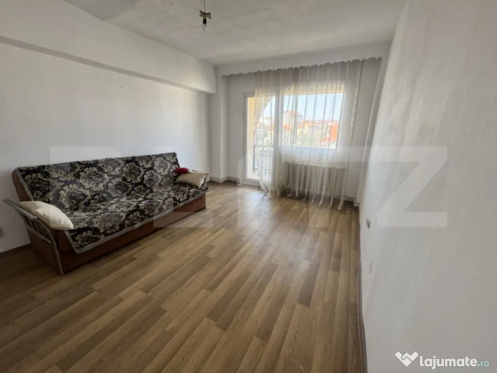 Apartament de vânzare zona Bradet 