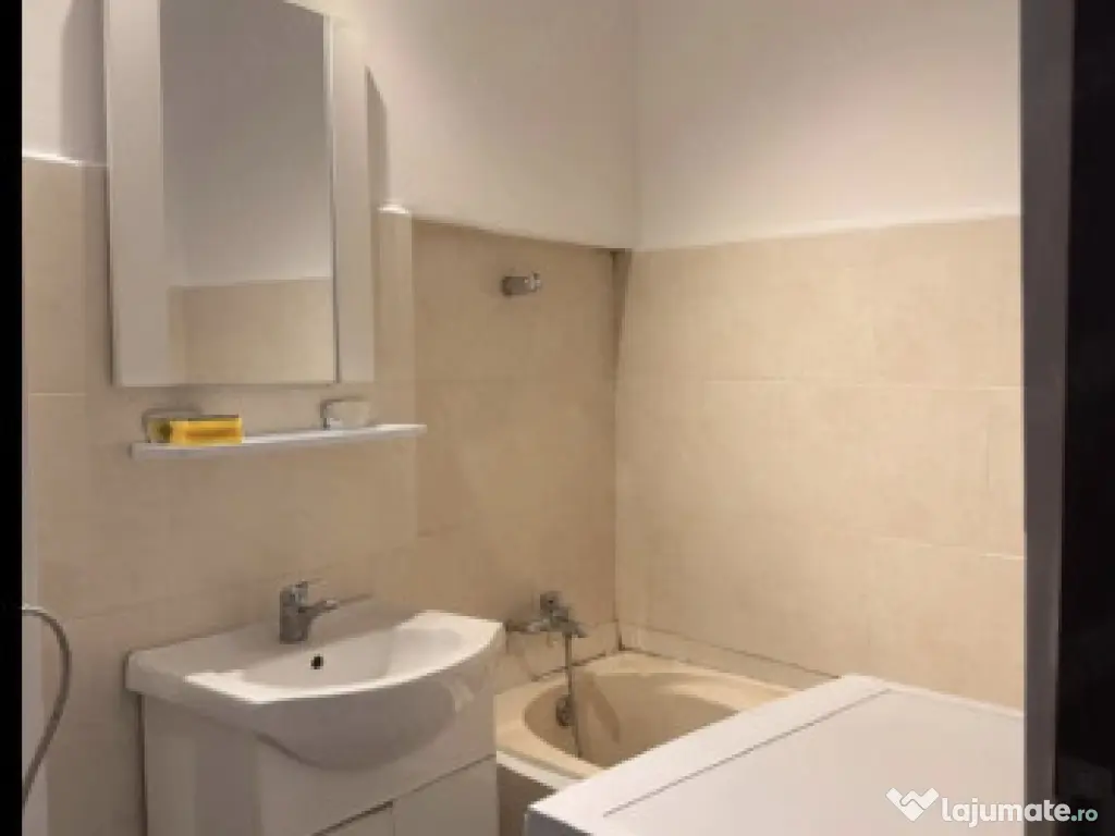 Unirii etaj 5 decomandat 