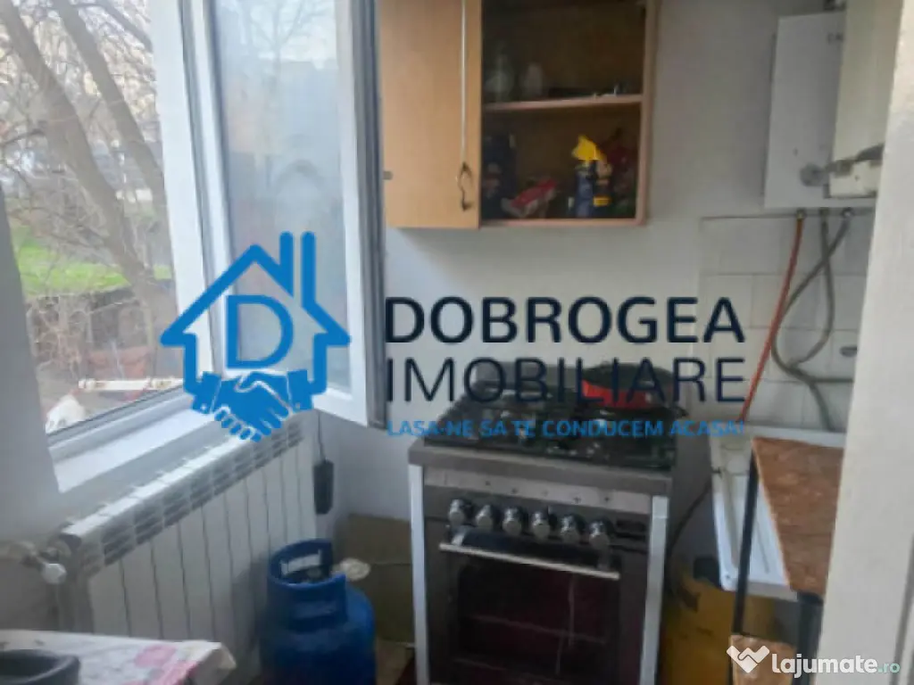 23 AUGUST-APARTAMENT 3 CAMERE 