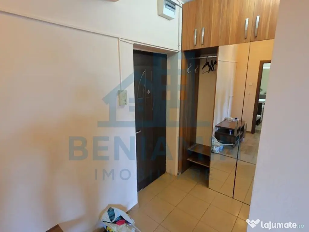 Garsoniera centrala langa Patria 