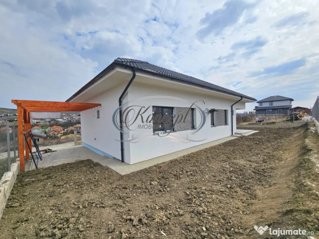 Casa eficienta energetic, noua, cu pod mansardabil generos 