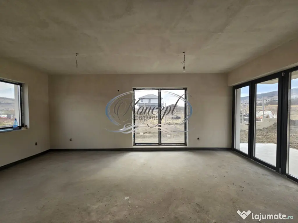 Casa eficienta energetic, noua, cu pod mansardabil generos 