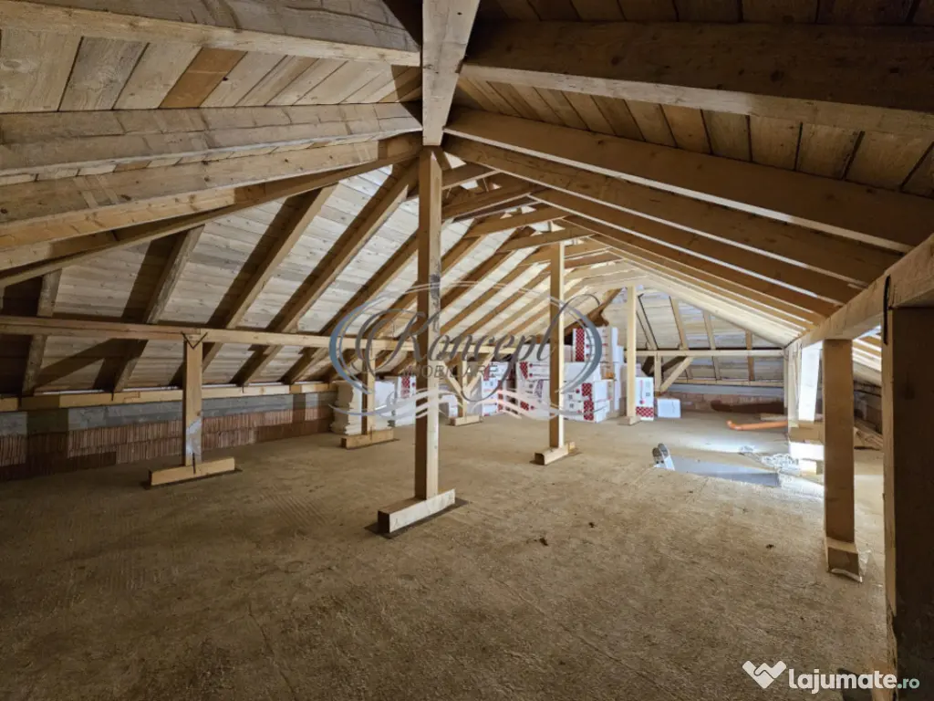 Casa eficienta energetic, noua, cu pod mansardabil generos 