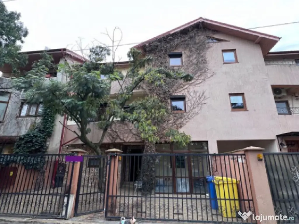 Pipera - Vilă duplex 6 camere și 4 băi 