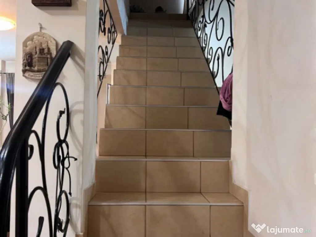 Pipera - Vilă duplex 6 camere și 4 băi 