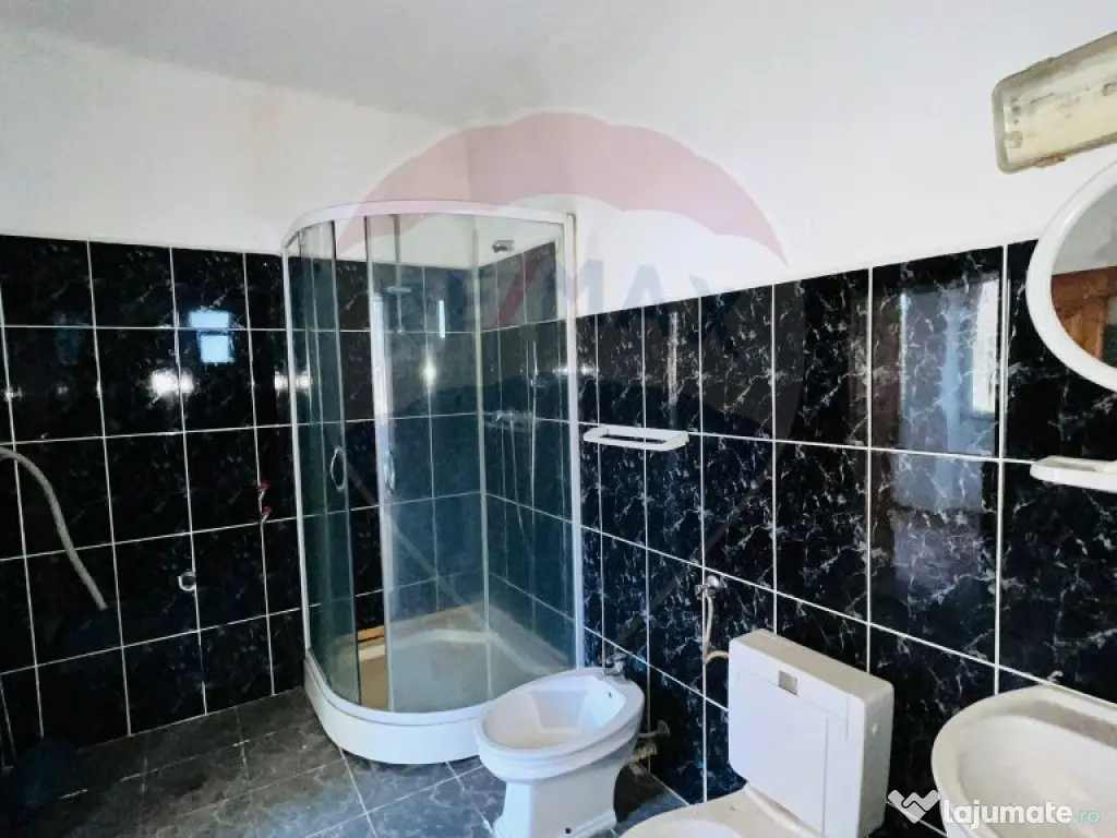 Casă / Vilă cu 4 camere de vânzare Santandrei 