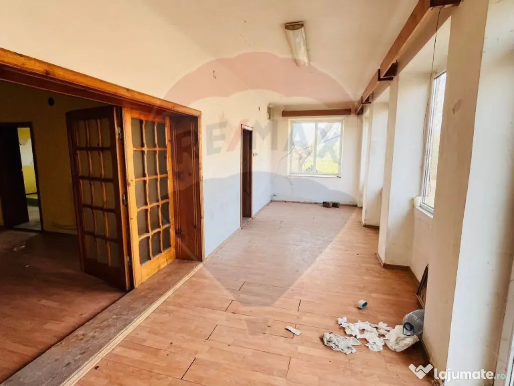 Casă / Vilă cu 4 camere de vânzare Santandrei 