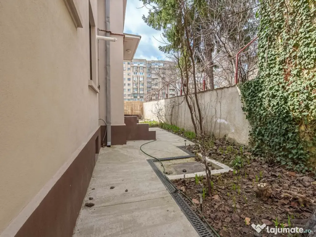 Piata Muncii - Decebal, casa 87 mp totali, 179 mp curte l... 