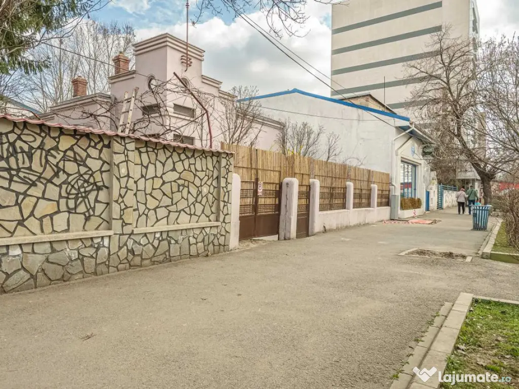 Piata Muncii - Decebal, casa 87 mp totali, 179 mp curte l... 