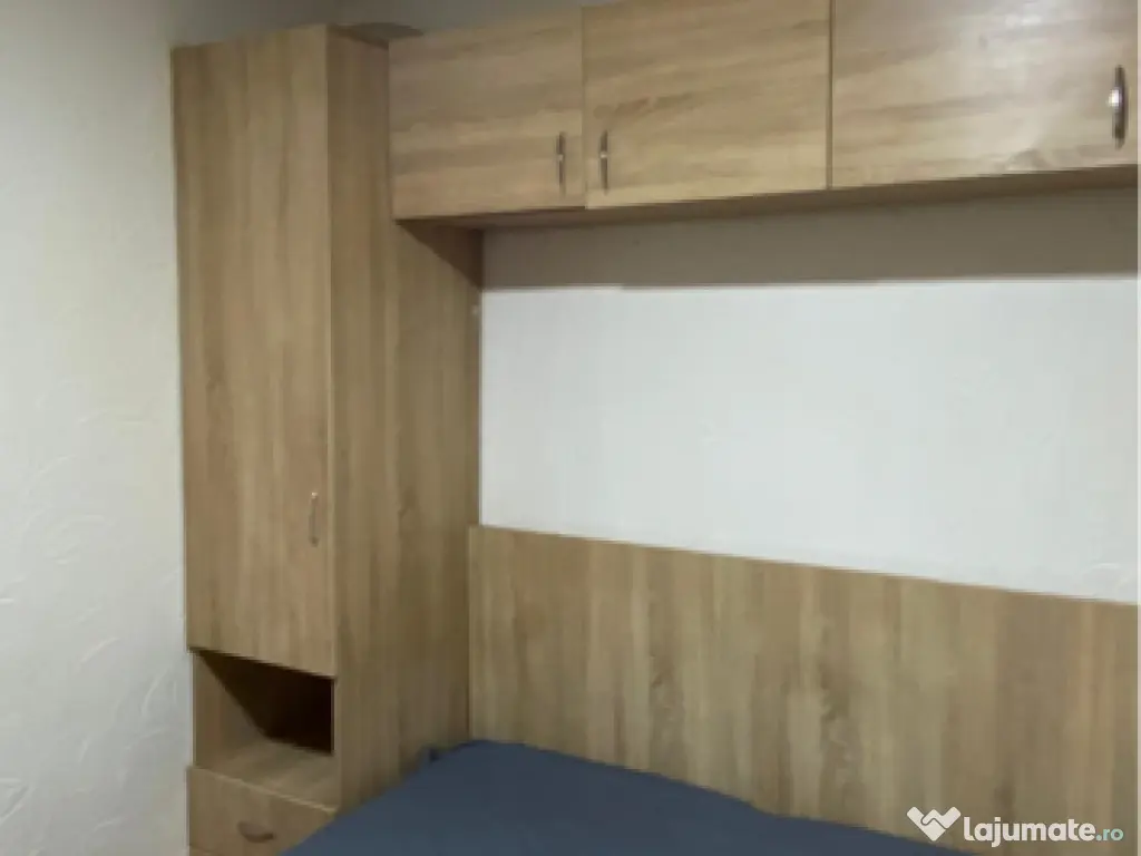 Închiriez garsonieră 