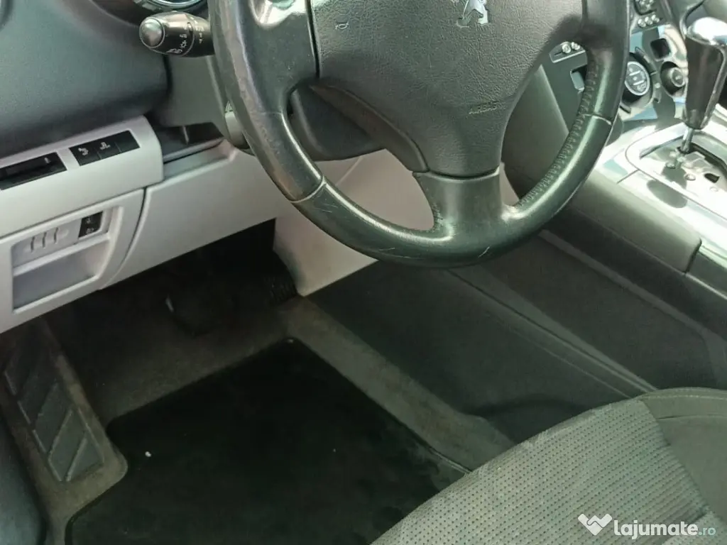 Vând Peugeot 3008 automat 