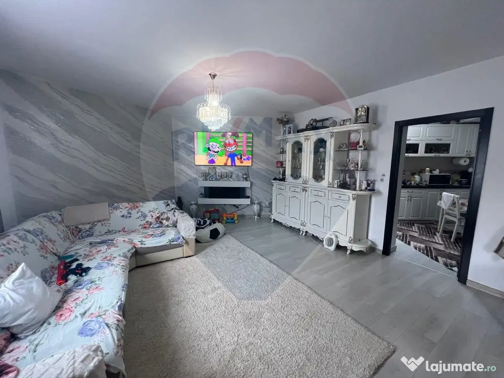 Casă 3 camere str Contemporanului 