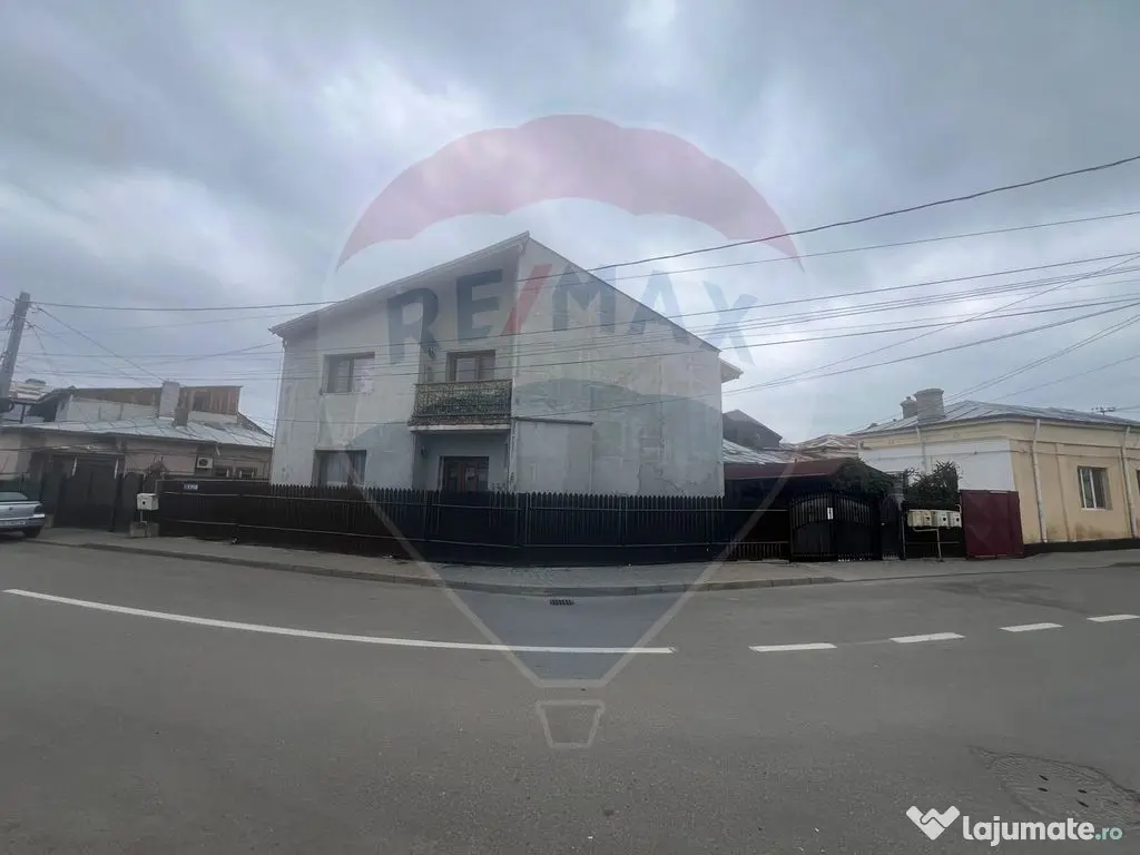 Casă 3 camere str Contemporanului 