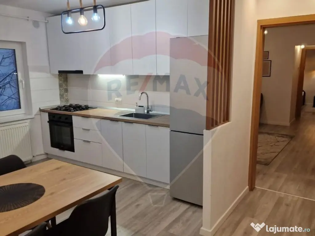 Apartament superb cu 3 camere de închiriat - Miorița 