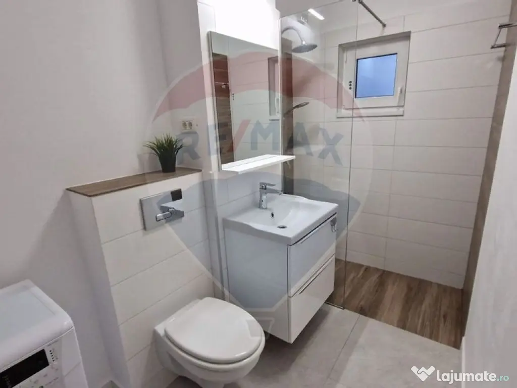 Apartament superb cu 3 camere de închiriat - Miorița 
