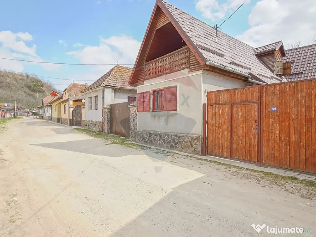 Casă autentică cu teren de 1310 mp, liniște și acces ... 