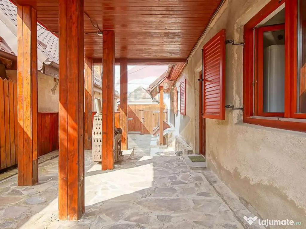 Casă autentică cu teren de 1310 mp, liniște și acces ... 
