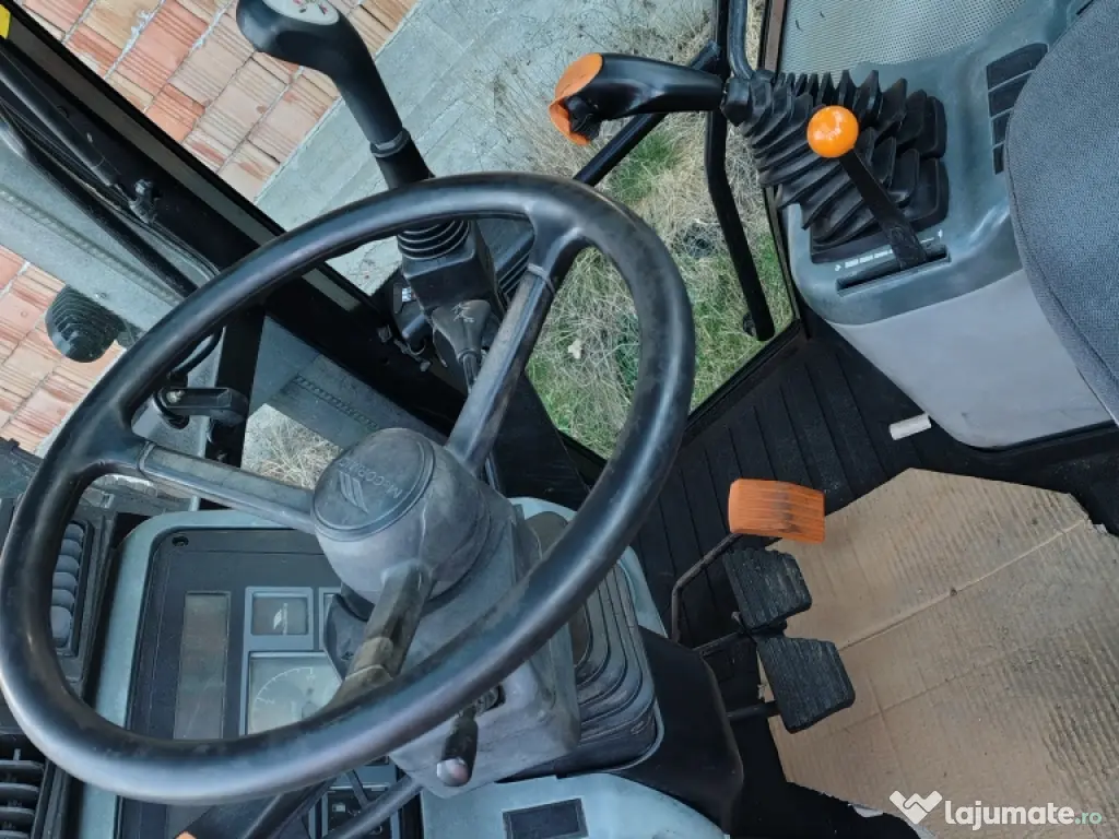 Tractor McCormik cx 85 (case) 