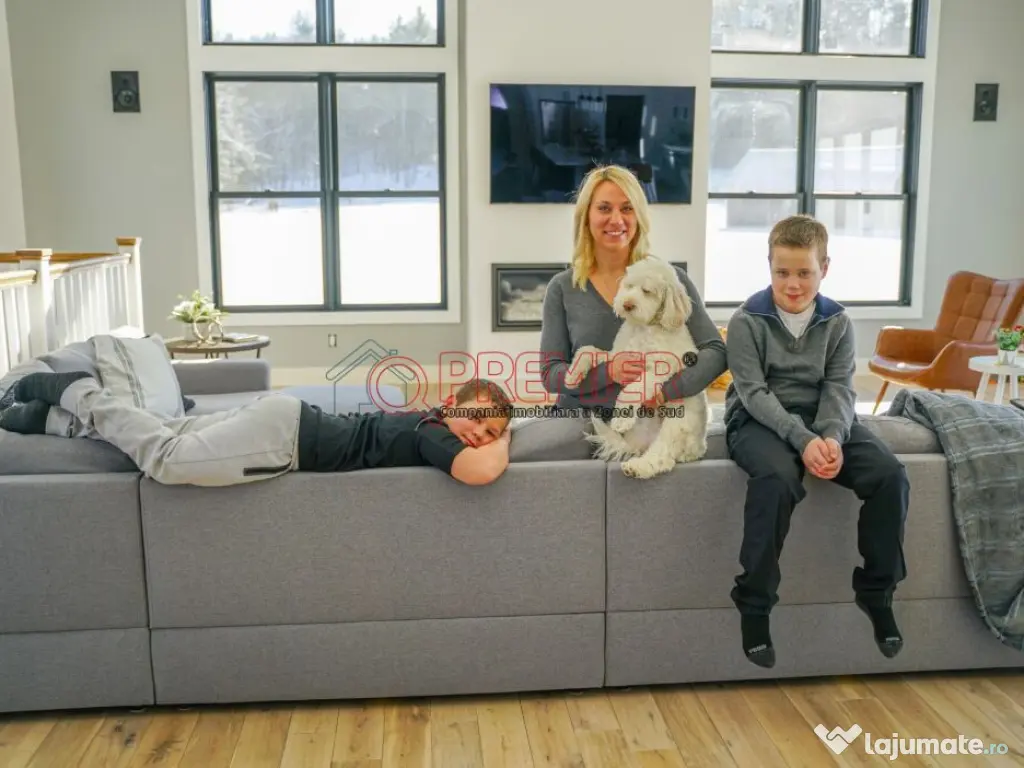 2 Camere S4 – Grand Arena | Pret Competitiv 