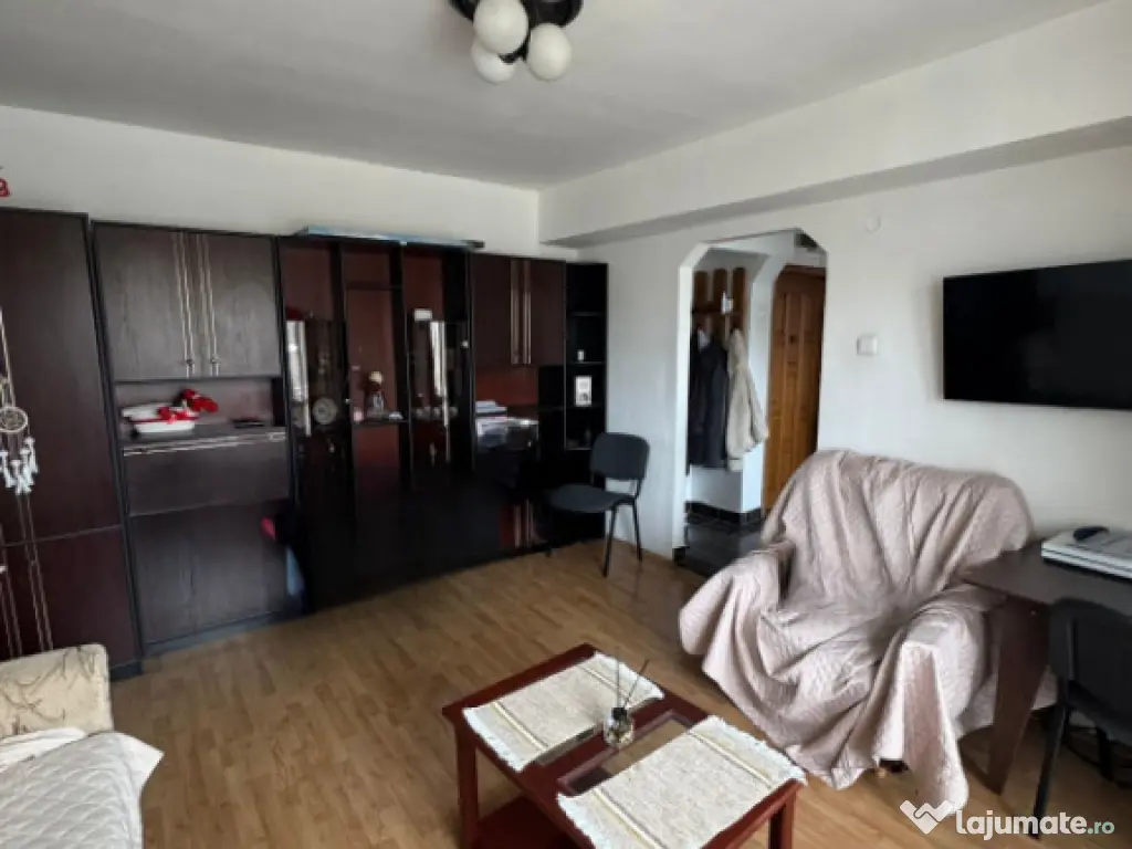 Ap. 3 camere ultracentral, 54 mp utili, et. 3, mobilat, chir 