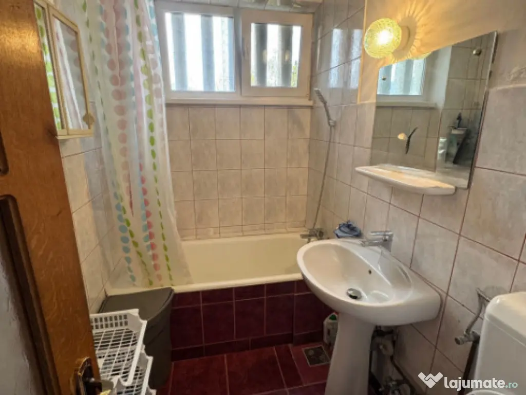 Apartament 3 camere, 54 mp utili, zona Ultracentral