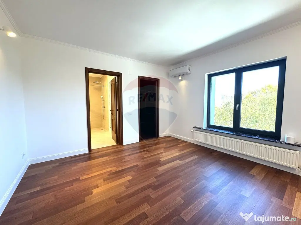 Vila individuala, 7 camere, 2 garaje, curte - Pipera, Cor... 