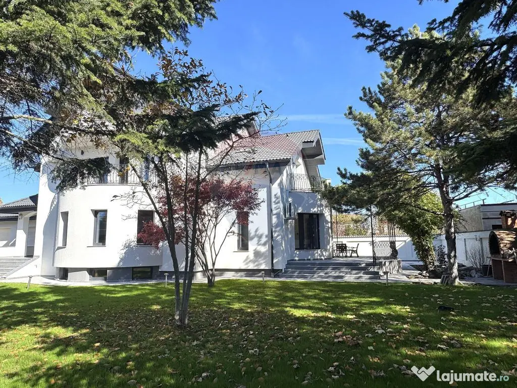 Vila individuala, 7 camere, 2 garaje, curte - Pipera, Cor... 