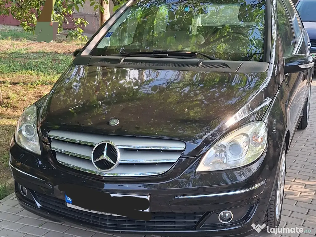Mercedes-Benz B200 