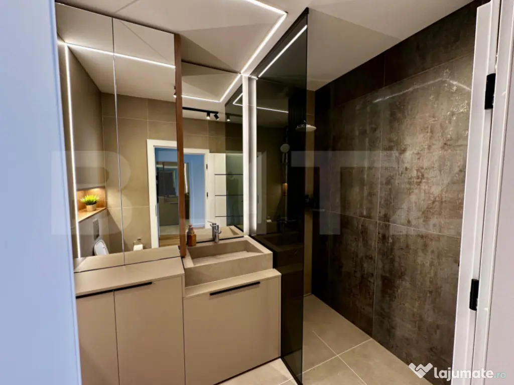 Apartament 2 camere, modern, parcare, zona Rivus 