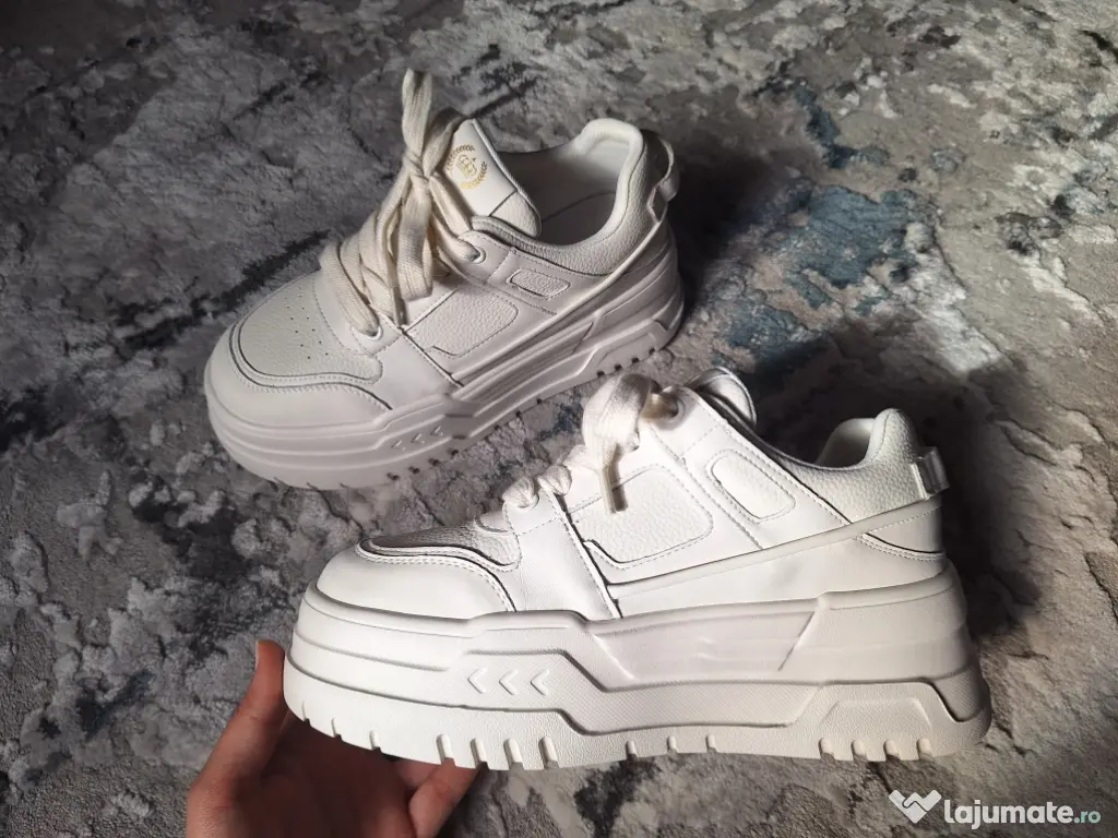 Pantofi dama din piele naturala alba 