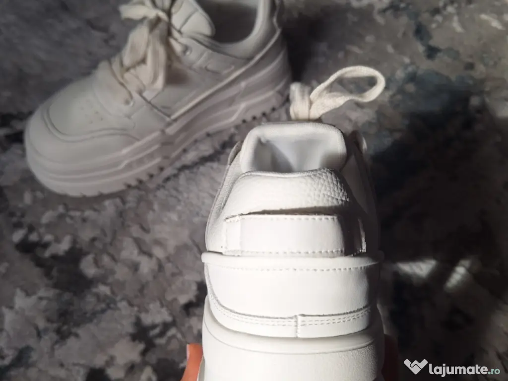 Pantofi dama din piele naturala alba 