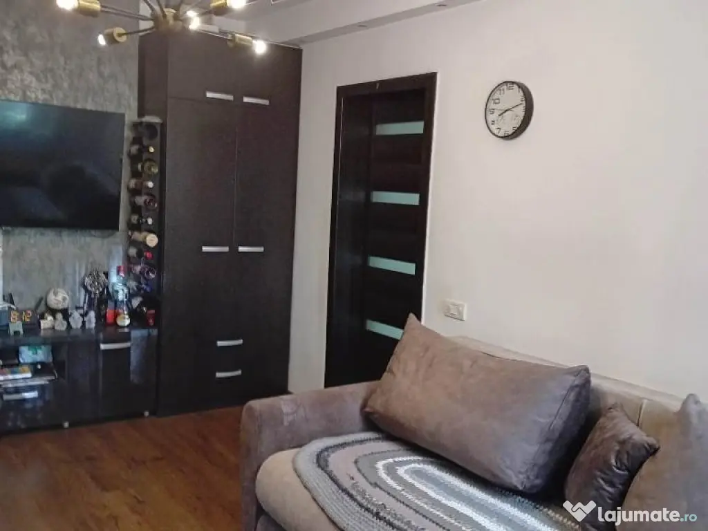 Schimb/vand 3 cam parter, Veranda Mall - Colentina, ideal varstnici sau firme 