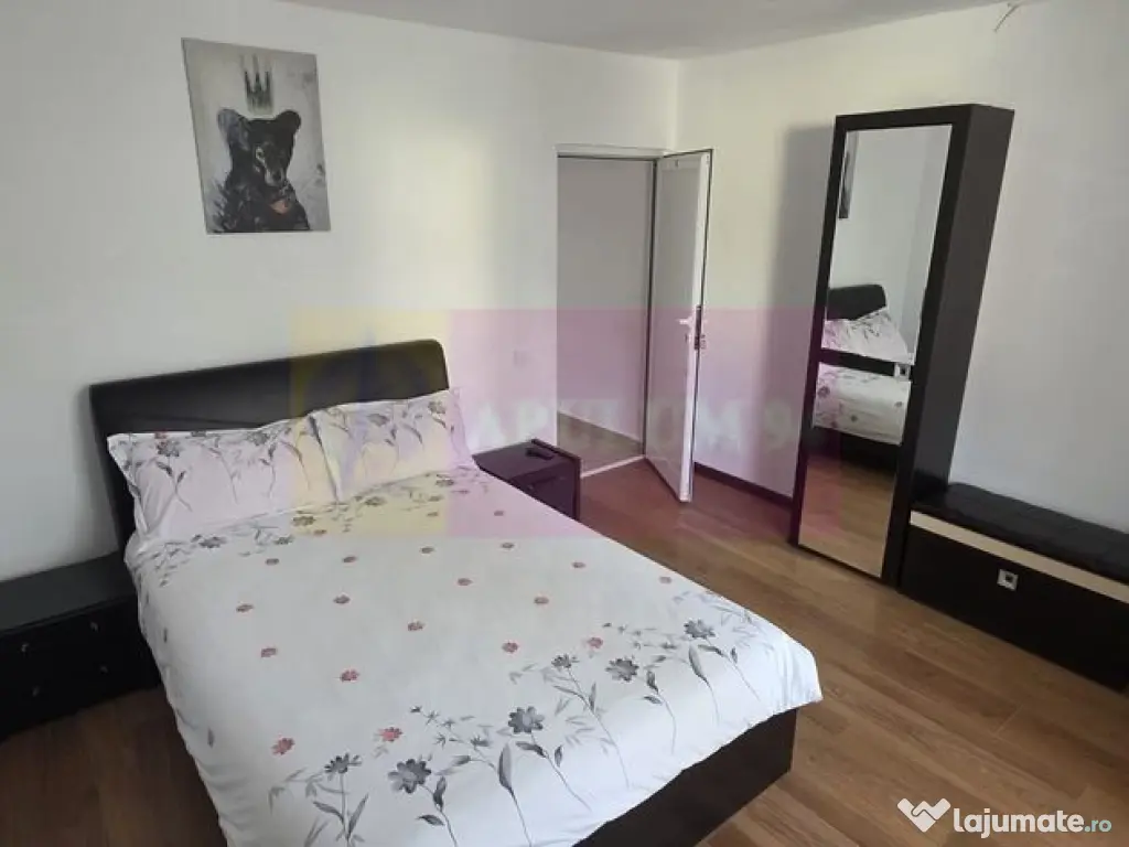 Vila de vânzare cu 8 camere și garj in Busteni 