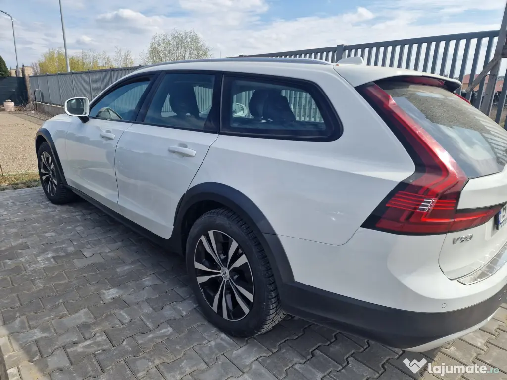 Volvo V90 Cross Country B5 4x4 