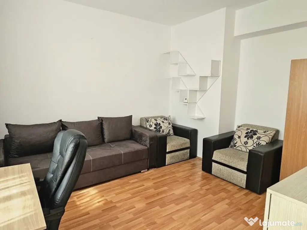 Garsonieră ultracentrală Constanța, etaj 1, mobilată 