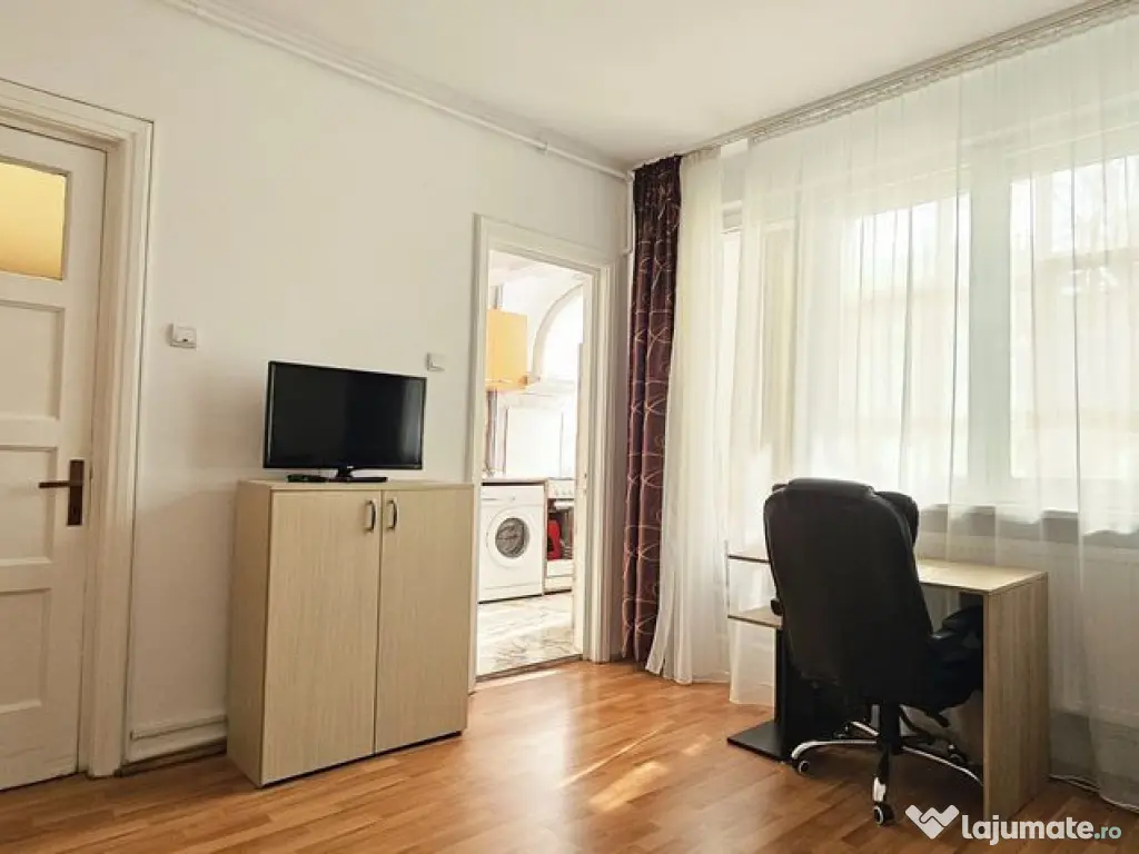 Garsonieră ultracentrală Constanța, etaj 1, mobilată 